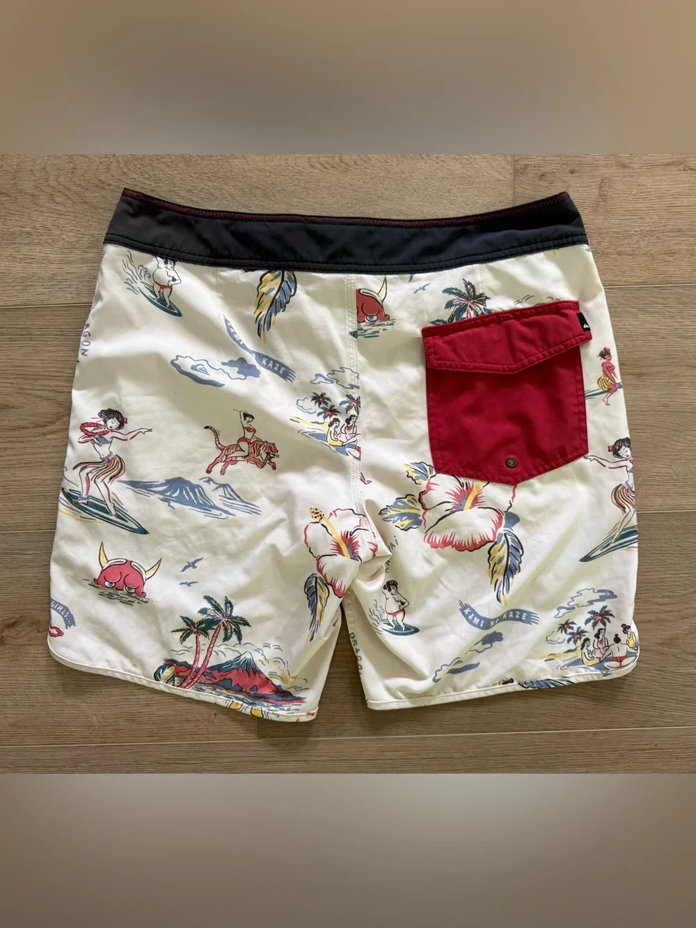 Quiksilver Highline Zen Lined Boardshorts Mens 34 Japan Hawaii Print
